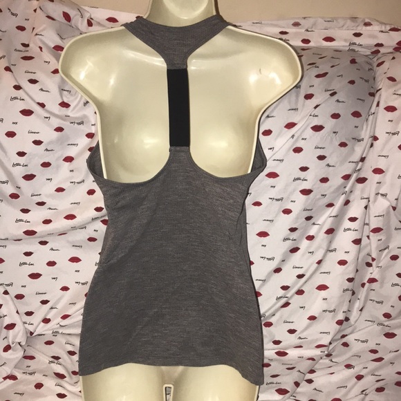 Old navy active medium gray and black tank top 💕 - Picture 3 of 4